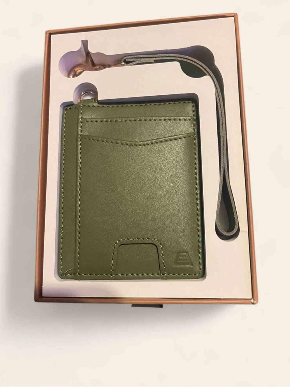 ANDAR X Daryl Ann Denner Denner Wallet in Olive Green/Discontinued Color